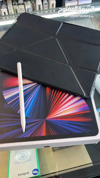 iPad Pro 5th generationبحالة ممتازة جدا