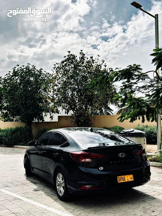 Hyundai Elantra SE 2.0 2019 model