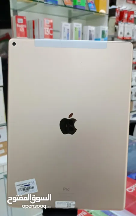 Apple ipad pro 1st 12.9 inch 256 GB storage [ in very good condition ]