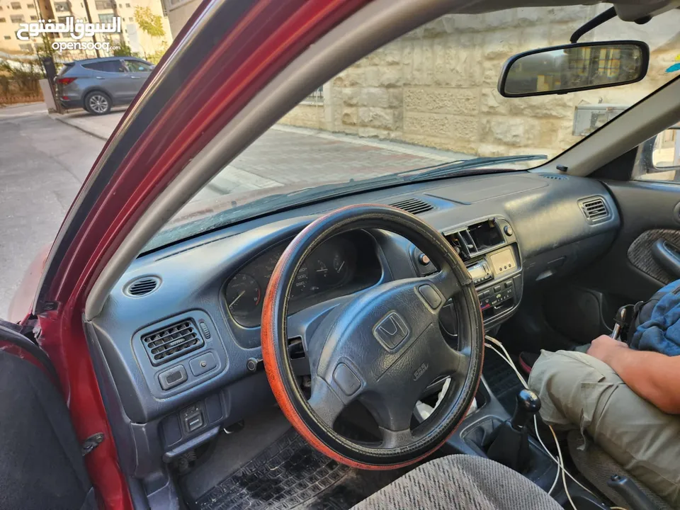 هوندا سيفيك 1999 للبيع – يد أولى، جير عادي، بحالة ممتازة