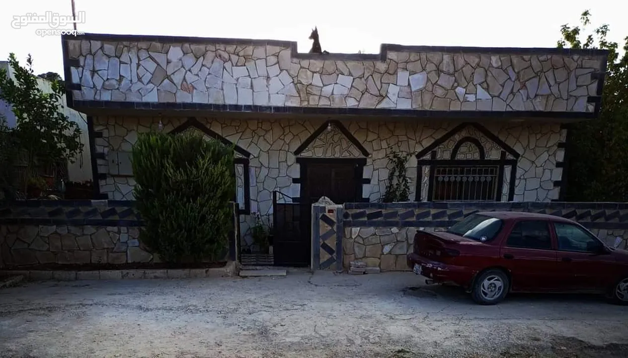 بيت في قرية ابو نصير للبيع