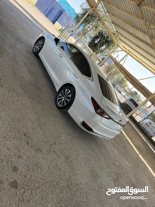 Lexus ES 300h 2021  لكزس هايبرد حره غير مجمركه ، البيع : مجمرك جاهز او بدون جمرك حره