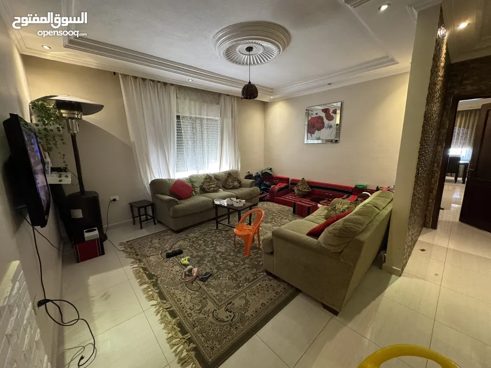 شقة للبيع خلف مستشفى الراهبات الوردية (( واتس اب))