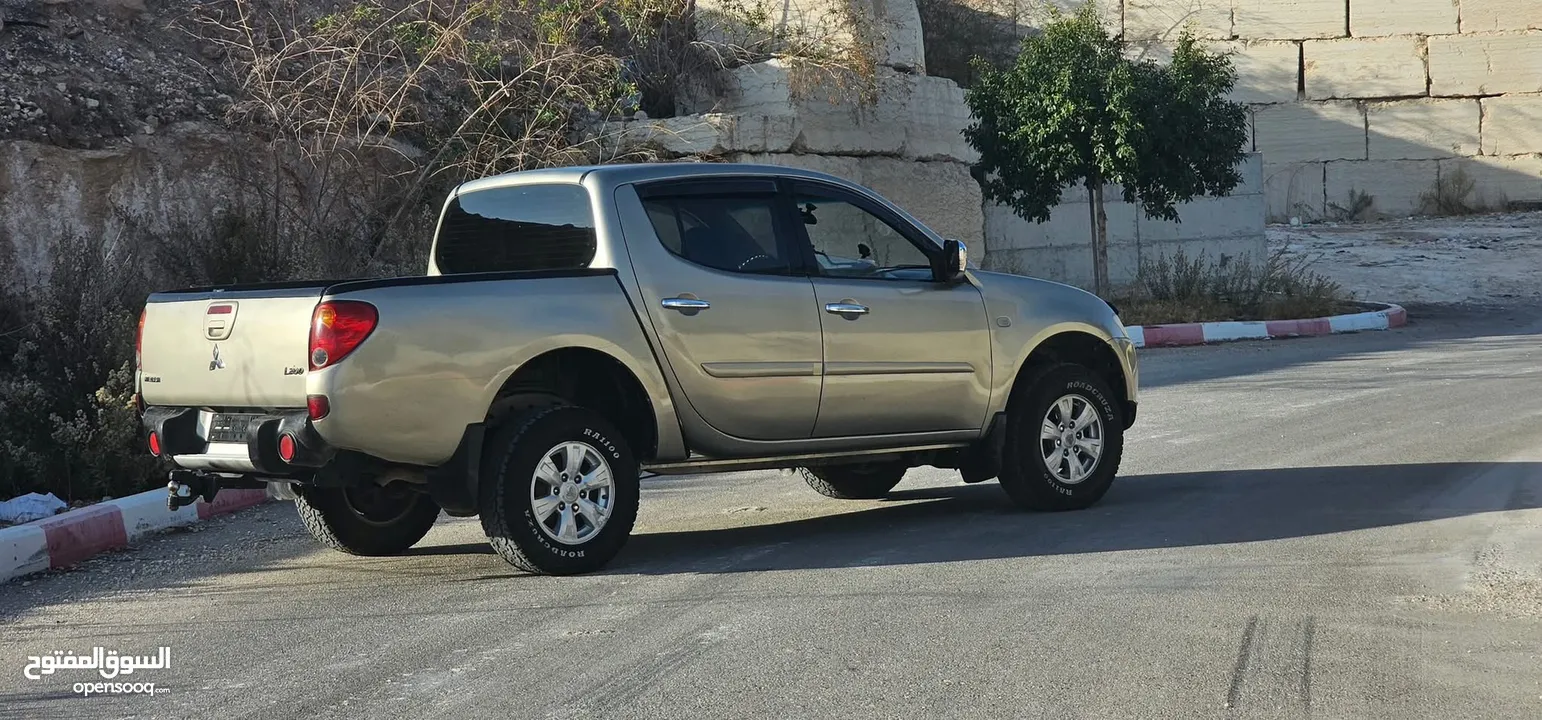 ميتسوبيشي  L200  موديل  2011