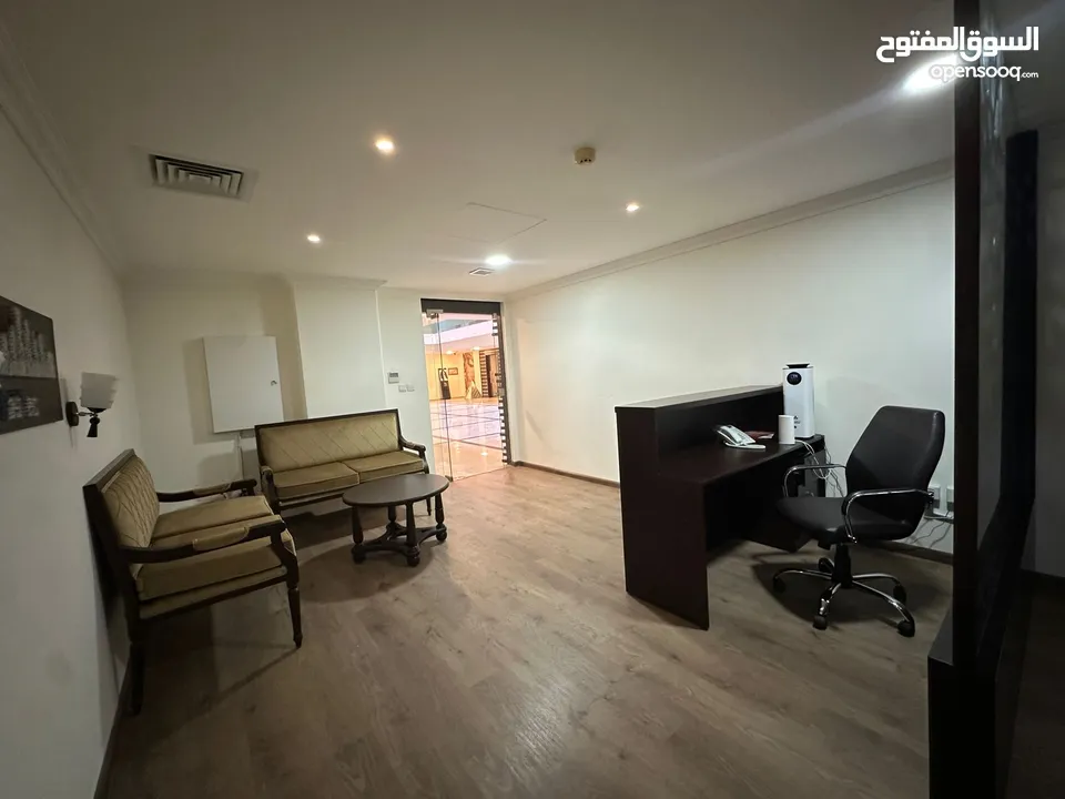 مكتب بمساحة 235 متر مربع للبيع في الصويفيه ( Property 42798 )-174998407