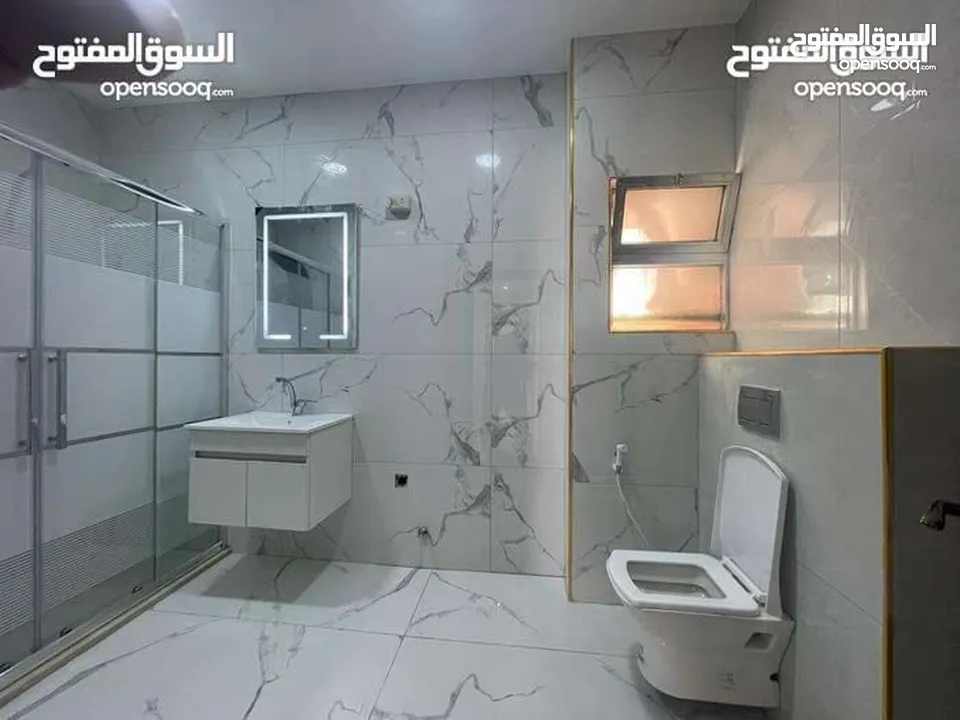 شقه لقطه استثماريه سكنيه مميزه و محدثه للبيع بسعر مغري جدا مقابل جامعه الاميرة سميةو الجمعية الملكية