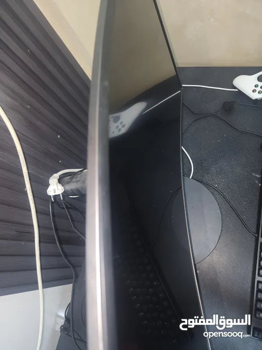 اcurved 1nm 144 hz samsungشاشة  الشاشة وكالة لا يوجد بها ولا اي خدش