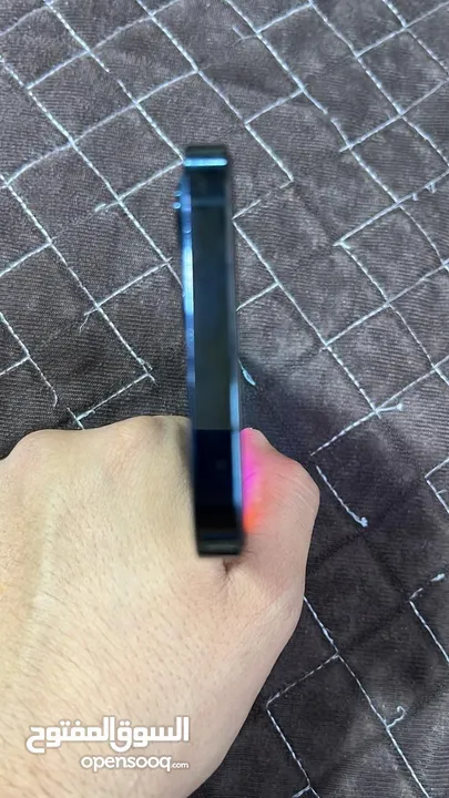 12 برو بسعر حرق