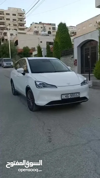 نيتا v موديل 2023 لون ابيض لؤلؤي فحص كامل جمرك حديث اتسكور 89% فحص soc 100% استخدام شخصي مثبت كارسير