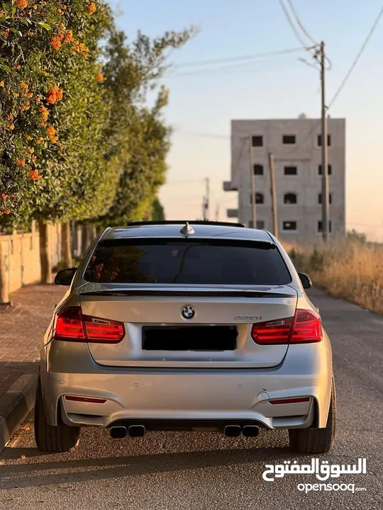 BMW 320i / بي ام