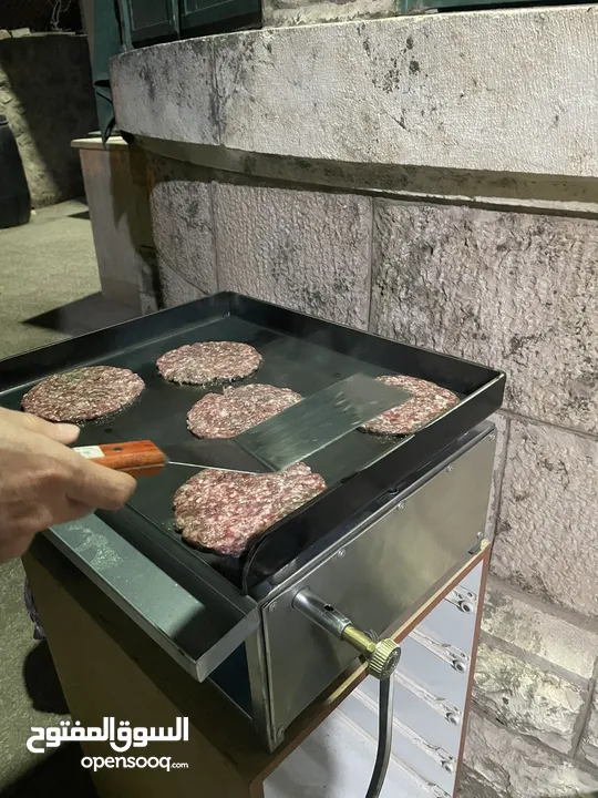 جريل شواء صناعة ممتازة جداً بلاطة 6 ميلي باحجام مختلفة المصنع للمستهلك مباشرة.