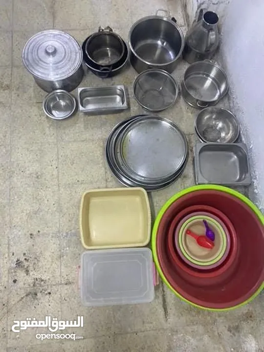 عده مطعم فلافل +عده محل معجنات