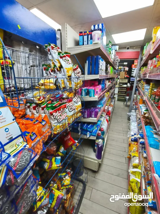 سوبر ماركت مميز للبيع بداعي السفر