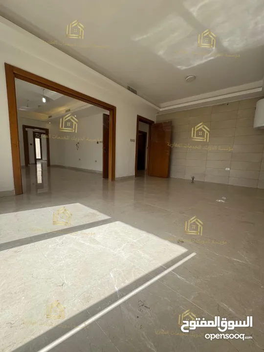 شقة فاخرة - لم تسكن - دير غبار - 3نوم 1ماستر - 220م - بإطلالــــه مميزة - قرب الخدمات العامة