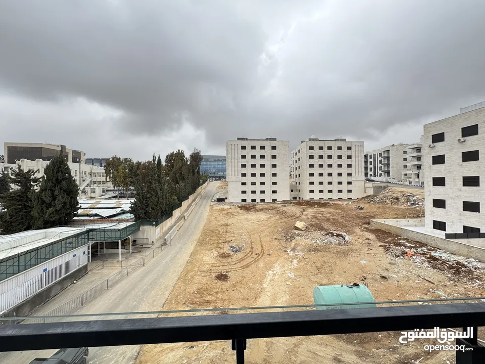 شقة مميزة طابق اول بأجمل مناطق خلدا مساحة واسعه 240م بسعر مميز