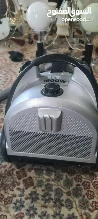 مكنسة بانوسونيك  (( Panasonic))  1800 واط ، بحالة الجديد ،