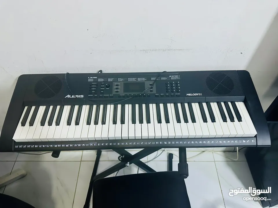 Alesis Melody 61 midi keyboard