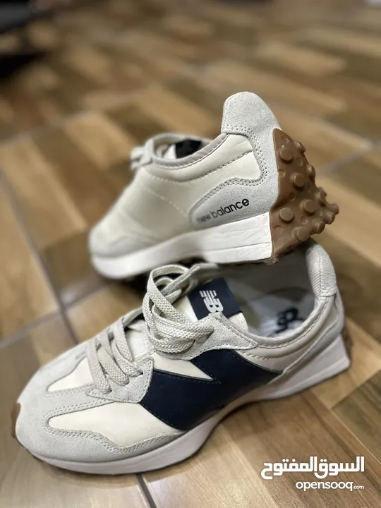 حذاء new balance 327 للبيع