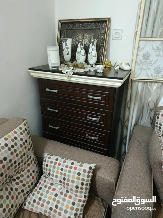 غرفة نوم وصالون بسعر مغري جدا