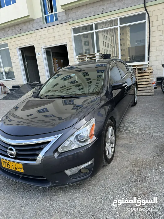 nissan altima sl in immaculate condition with new tyres & battery recently mulkiya renew