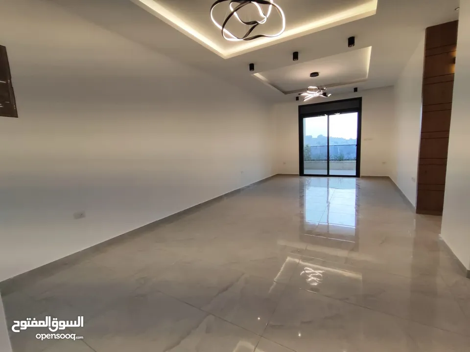 شقة فخمة للبيع – الطيرة / امتداد شارع المطل