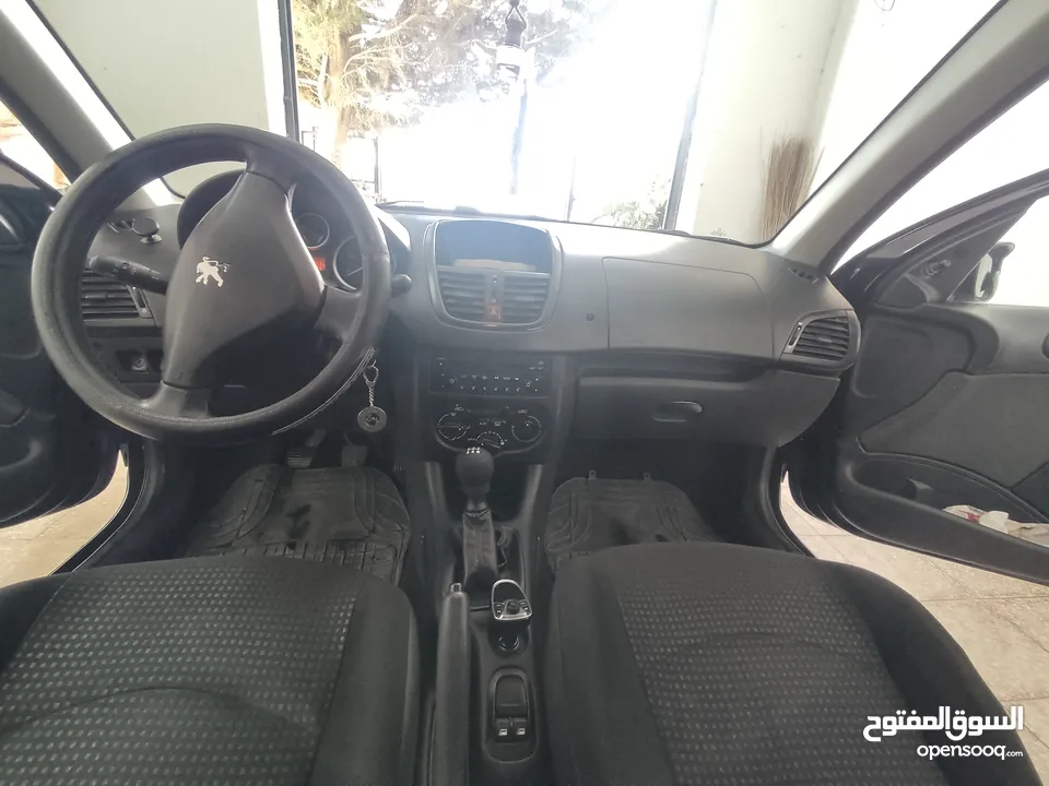 بيجو اصل وكاله يد اولى بحالة ممتازة