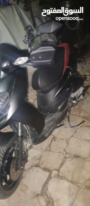 اسكوتر دراجات ابريليا