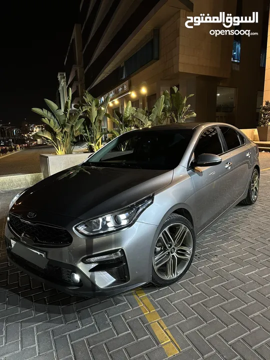 Kia k3 2019 GT Line بحالة الوكالة صيانة جديدة فحص كامل السيارة بالكرتونة