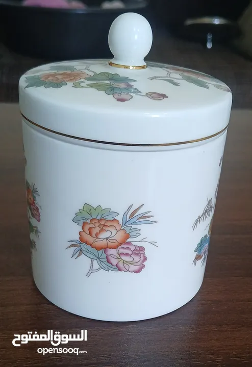 وعاء/مرطبان خزفي فاخر من WEDGWOOD - Kutani Crane - إنجليزي أصلي