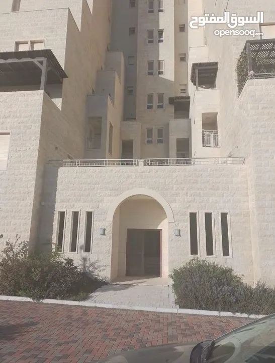 للبيع شقه في مدينه روابي من اجمل المناطق في روابي