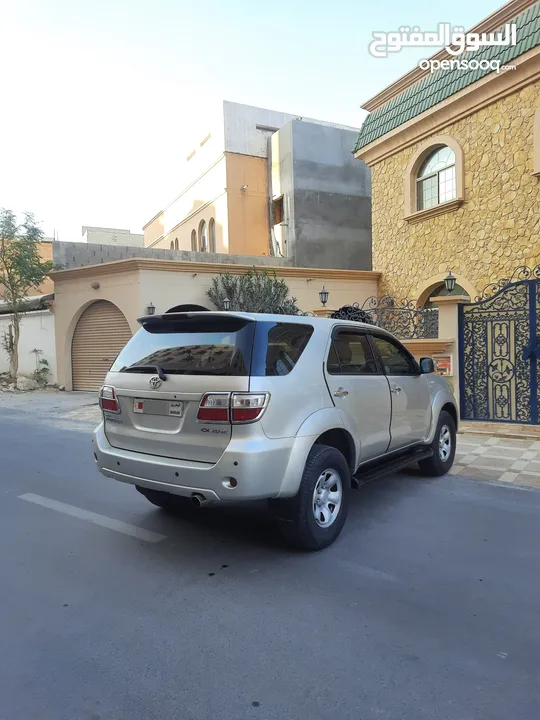 Toyota Fortuner 2011 For Sale Excellent Condition, Just Buy & Drive للبيع تويوتا فورتشنر موديل 2011