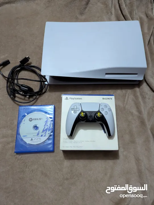 ps5 disc with original controller and fifa 22