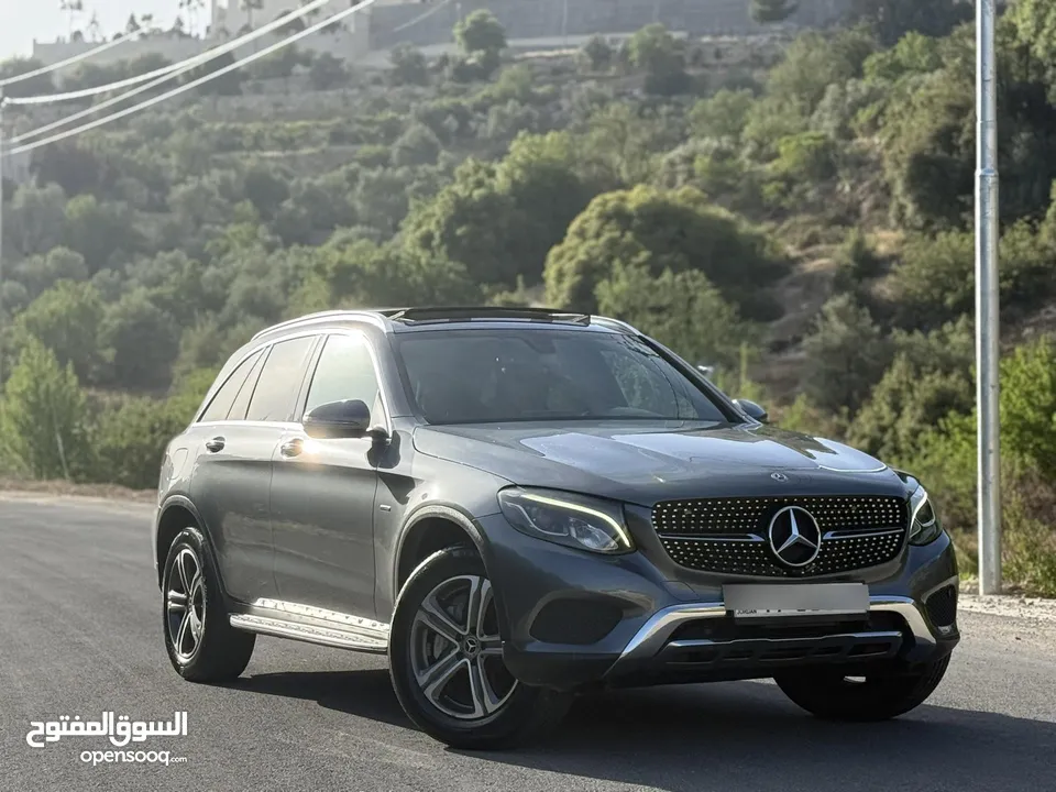 Mercedes Benz GLC 350e 2019 Hybrid PlugIn   بسعر مغري جدا فحص كامل فل كامل اعلى صنف
