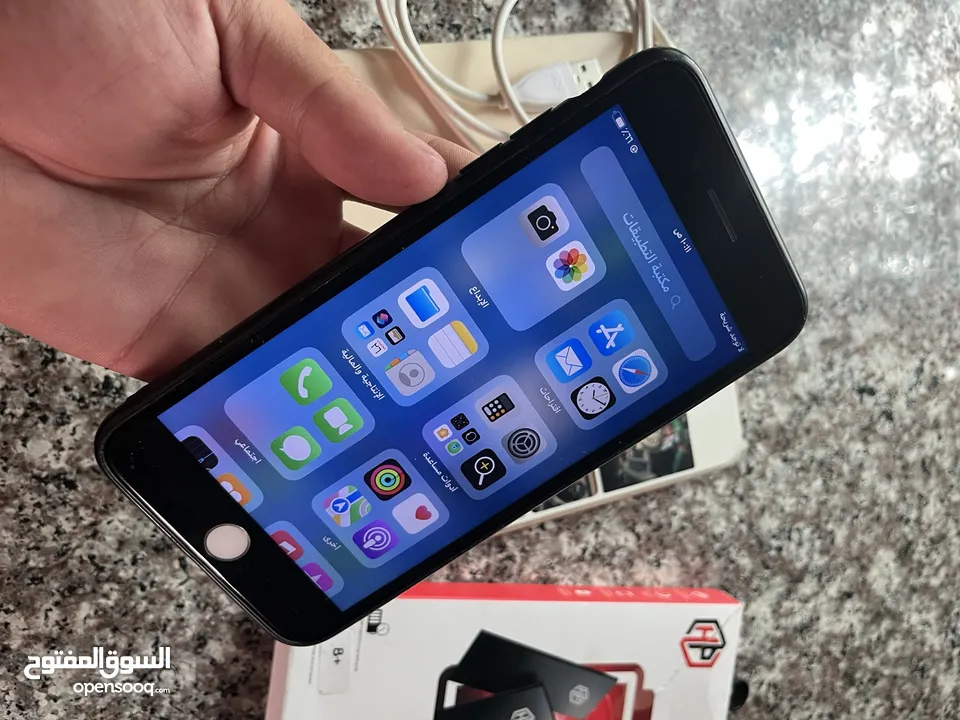 iphone 8+  ايفون 8 بلس