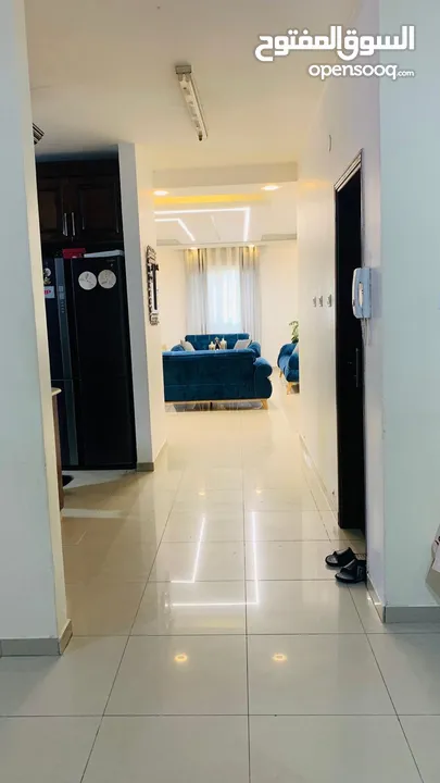 شقه للبيع قرب عين منجد قيادة الشرطه