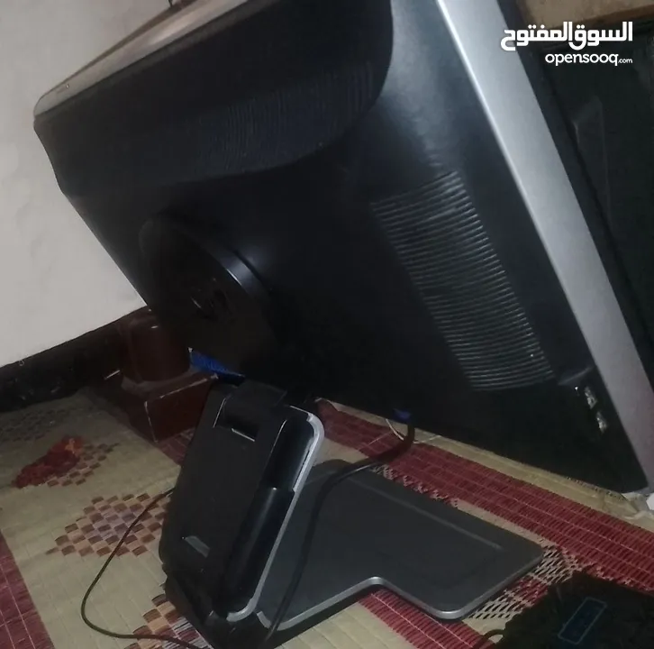 شاشة كمبيوتر 19 و 24 انش بسعر مغري