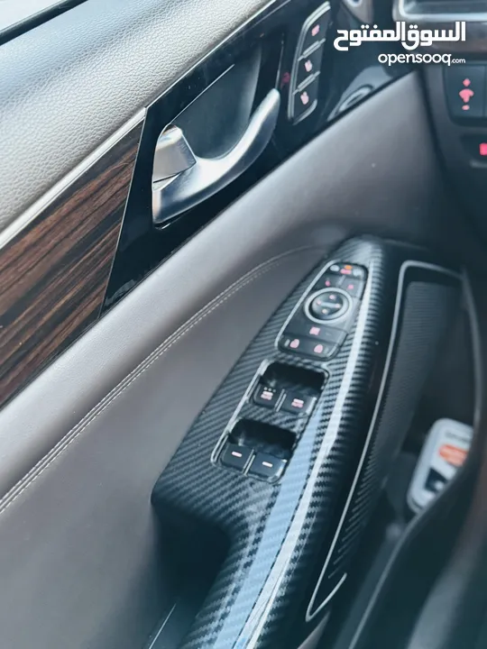 Kia 7 kadenza مستعمل بحالة الوكاة فلل الفلل كامل اضافات  4 جيد قصعات امامية على الجوانب