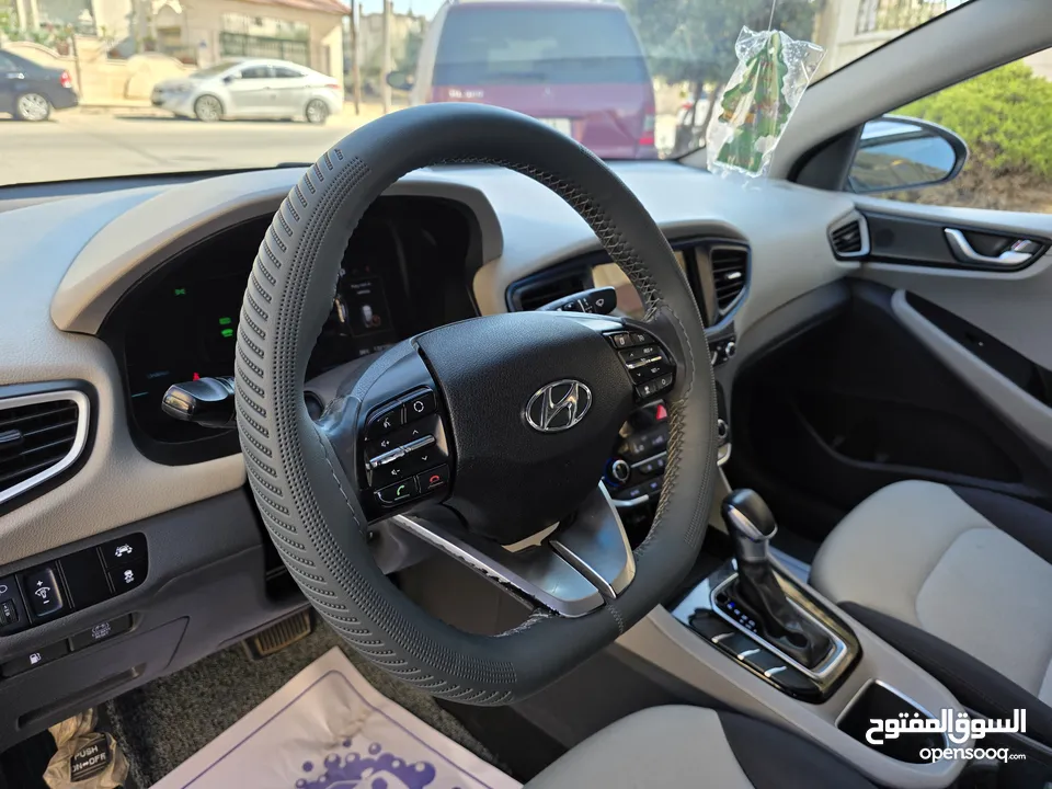 هونداي ايونك 2018 فل كامل فحص كامل عداد 130Km مالك 1 فقط