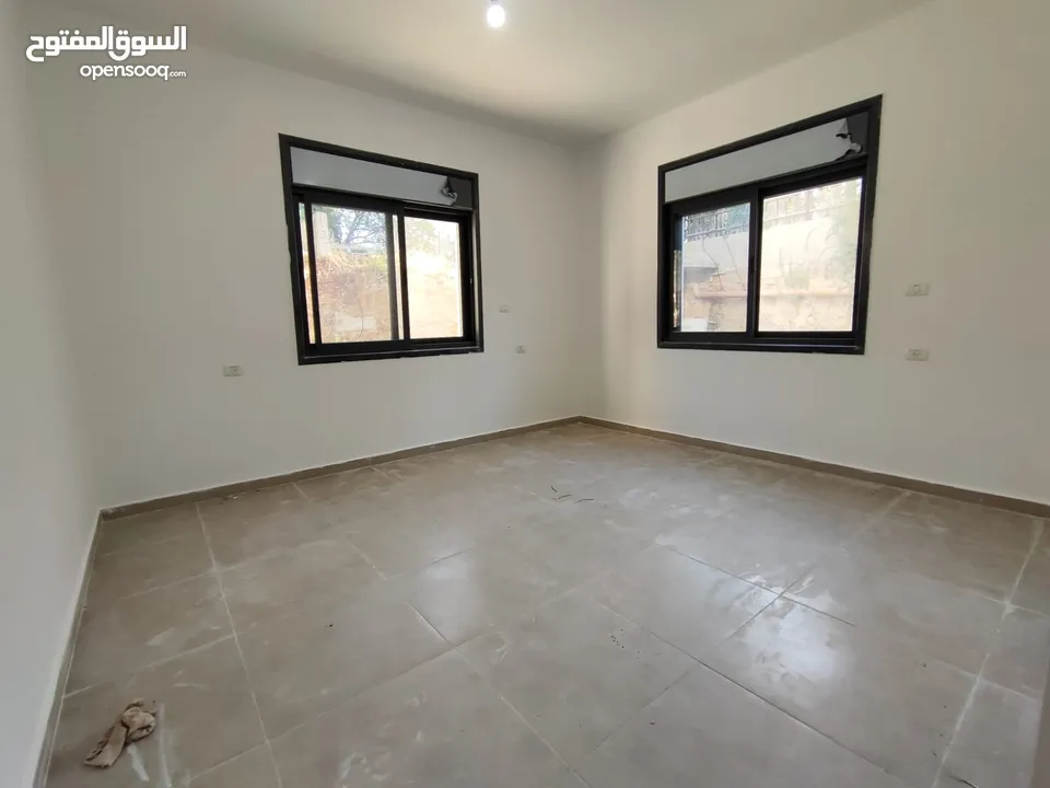 سكن مريح مع ساحة خارجية-شقة أرضية للإيجار – سردا  قرب مجمع أستوريا ووايكون مول