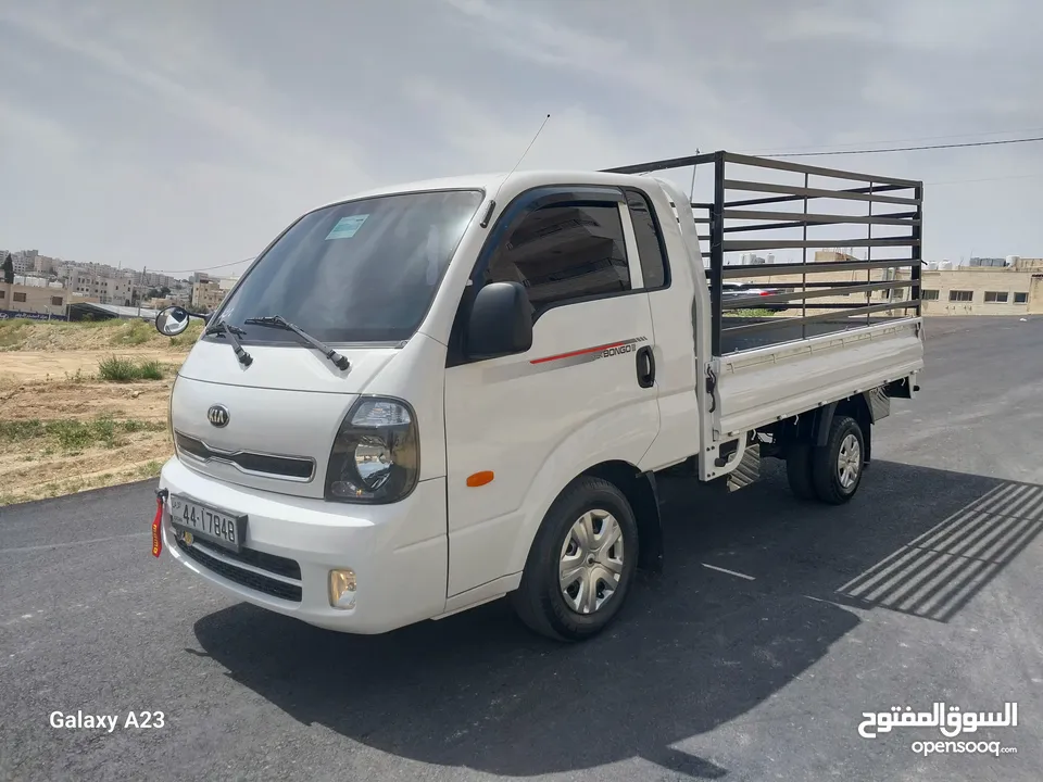 KIA BONGO 3