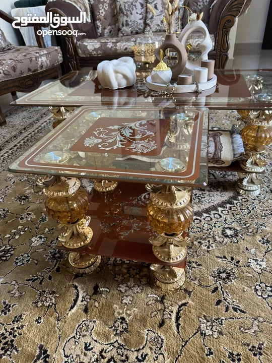 طقم طاولات وسط زجاج