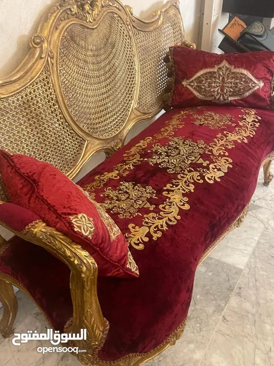 انتريه ارمني love seat وثريا للبيع