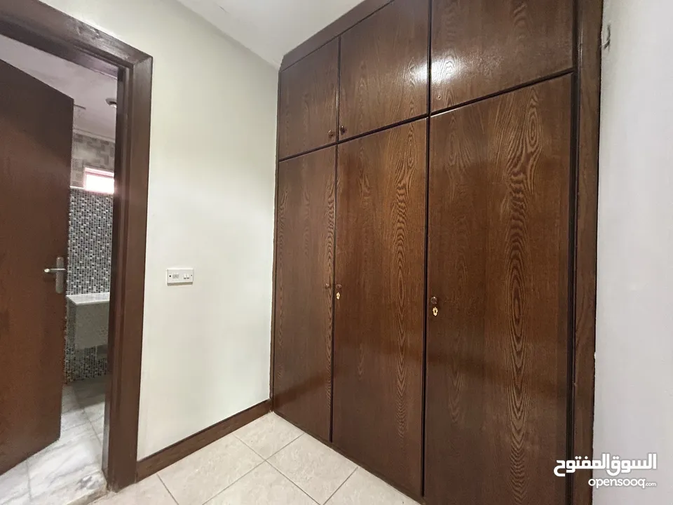 Villa for rent in Salwa فيلا للإيجار 5 غرف بسلوي