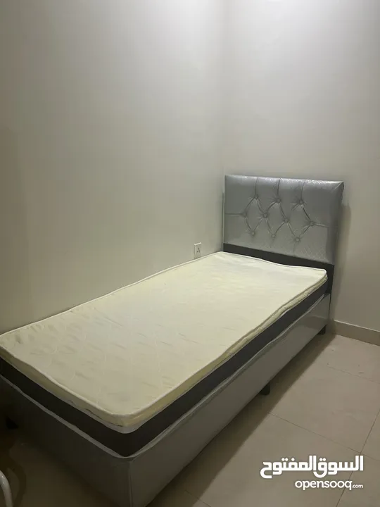 للبيع عدد 2 سرير نفر واحد مع المرتبه بحاله ممتازه - Opensooq