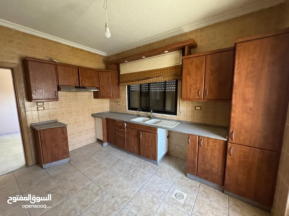 Modern 3-Bedroom Apartment  150 sqm  Master Suite, 3 Baths  Prime Location Near Amenities