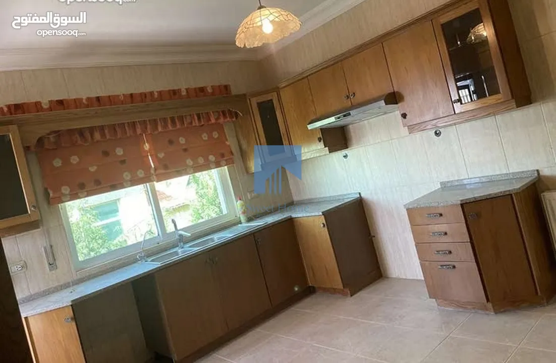 شقة مميزة للبيع في خلدا  - قرب العصرية طابق ثالث 180م تشطيب سوبر ديلوكس بسعر مغري