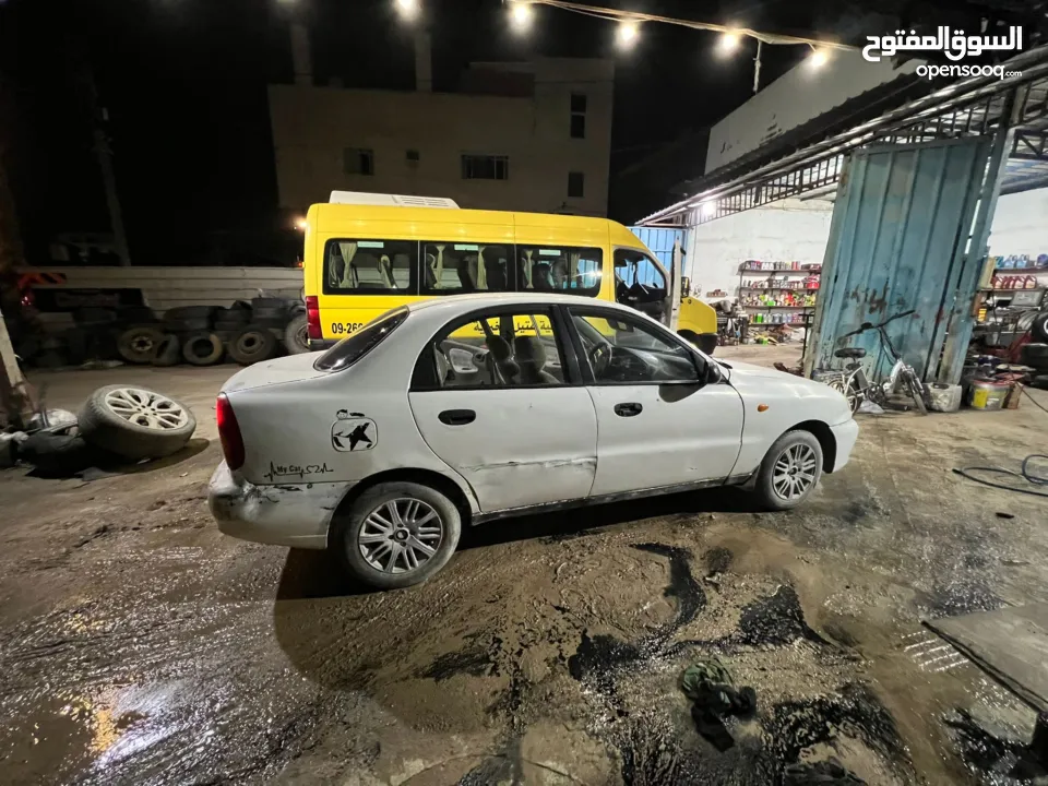 دايو لانوس 2002