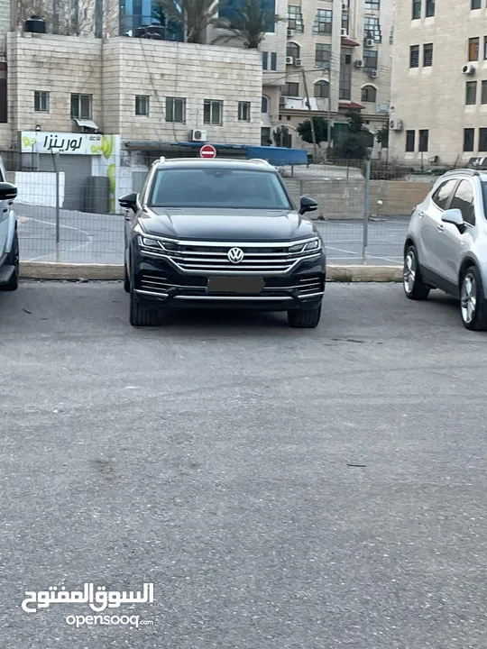 طوارق 2019 للبيع