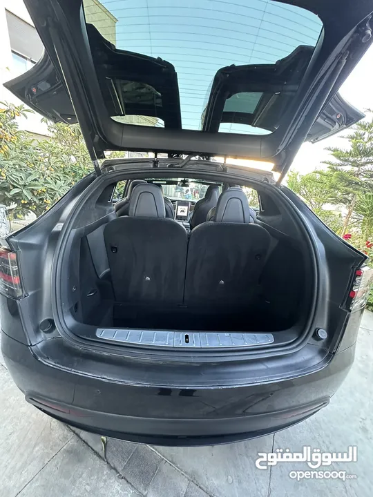 Tesla Model X وارد الشركة مميزة جدا
