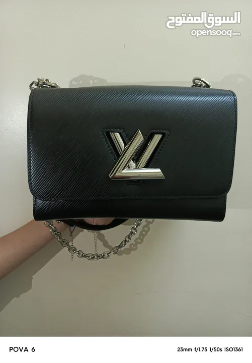 شنطه يد Louis Vuitton